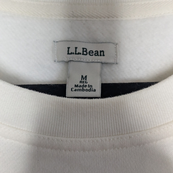 Women's L.L. Bean Pullover Crewneck Sweater - Picture 4 of 5